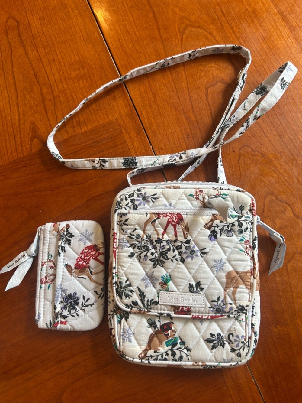 Vera Bradley Merry Mischief Snowy Day Small Crossbody Bag Purse and wallet